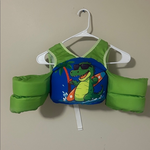 REALIKE Other - REALIKE Dino surf children's life jacket for 28-70 lbs w/ kid proof fastening